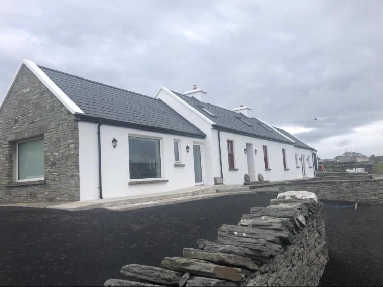 Conway'S Cottage With Sea View Nestling By Cliffs-Of-Moher Лисканор Екстериор снимка