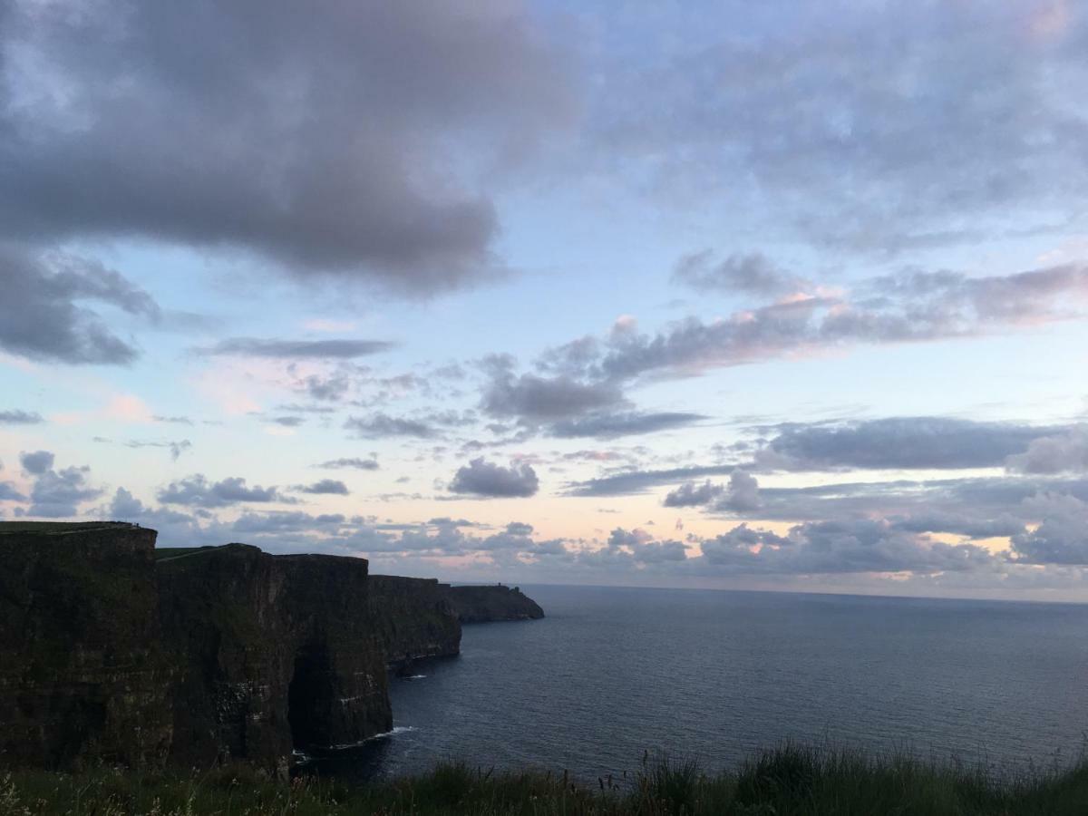 Conway'S Cottage With Sea View Nestling By Cliffs-Of-Moher Лисканор Екстериор снимка