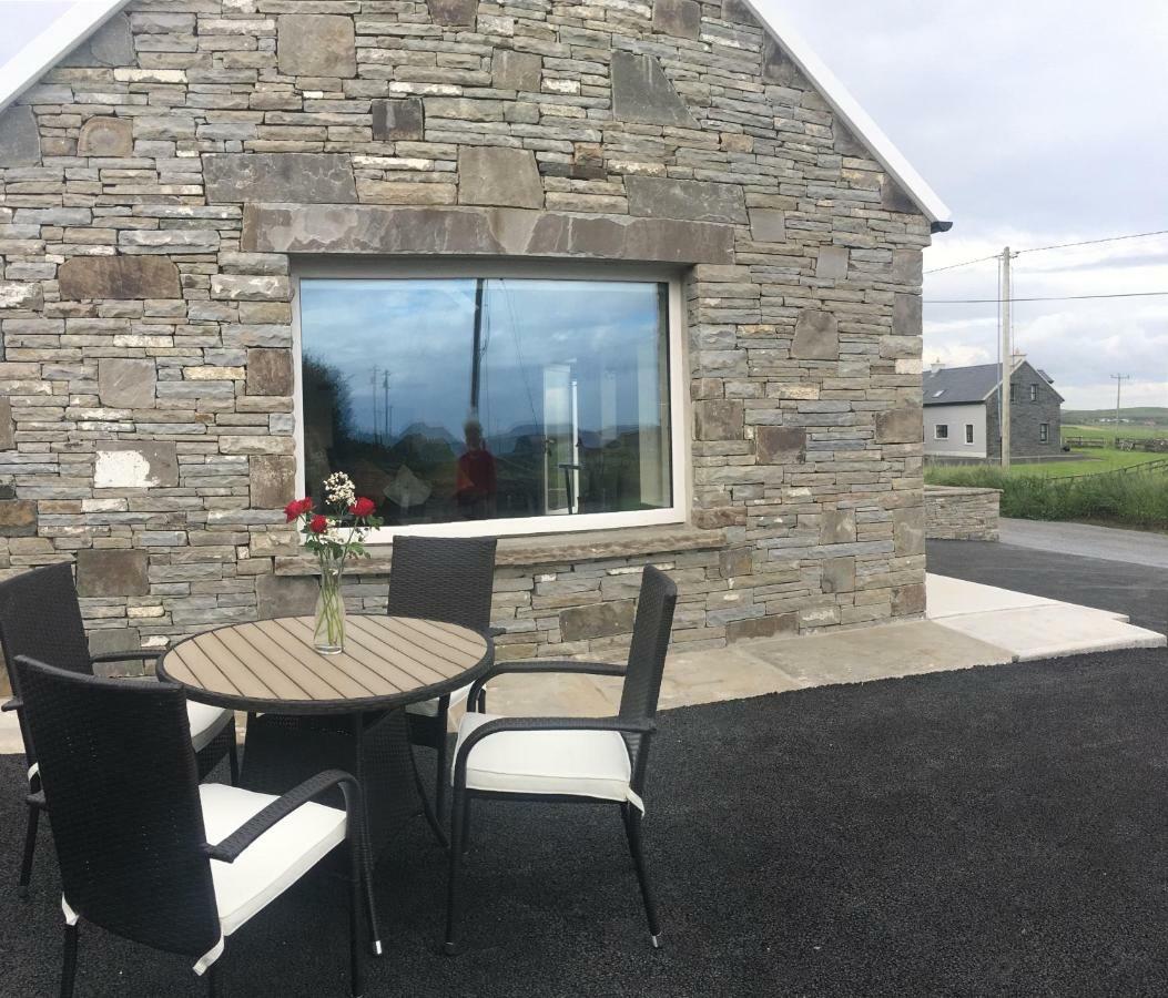 Conway'S Cottage With Sea View Nestling By Cliffs-Of-Moher Лисканор Екстериор снимка