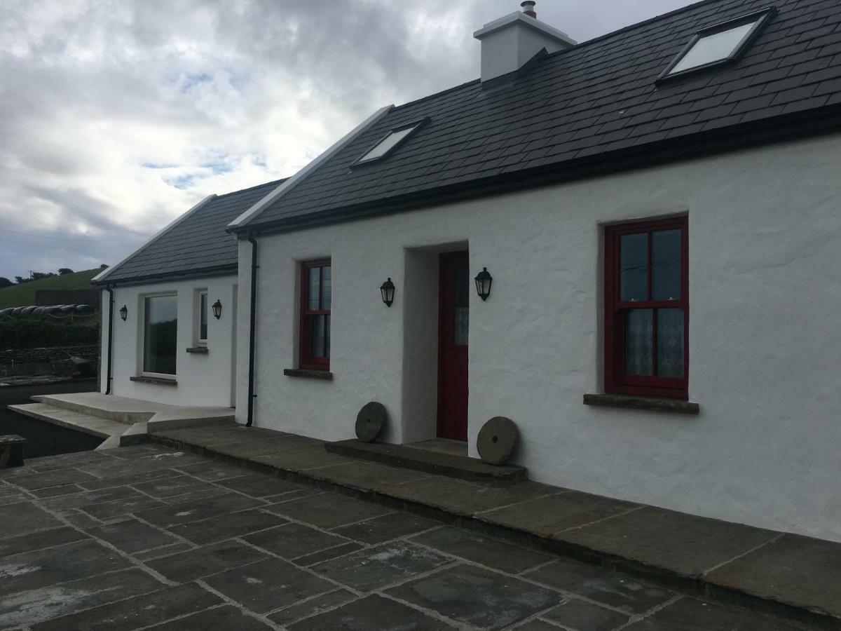 Conway'S Cottage With Sea View Nestling By Cliffs-Of-Moher Лисканор Екстериор снимка